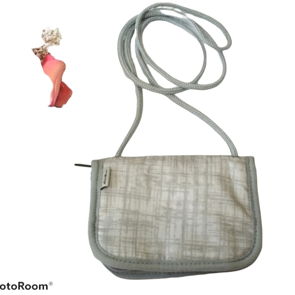 Eddie Bauer Women's Travel Wallet Bag - Picture 1 of 10
